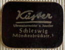 Kuester, Schild