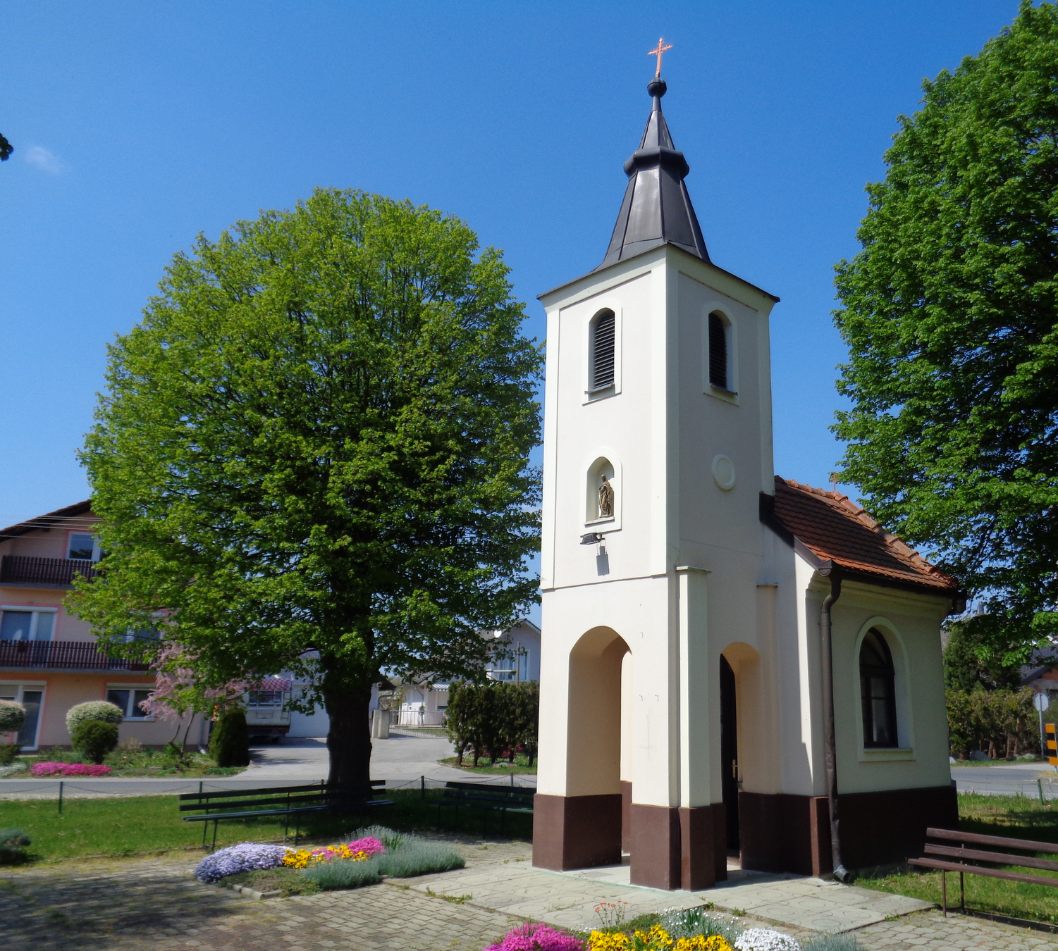 Brezje - Nyíresfalva - Kapelica Srca Isusova - Jézus Szíve-kápolna