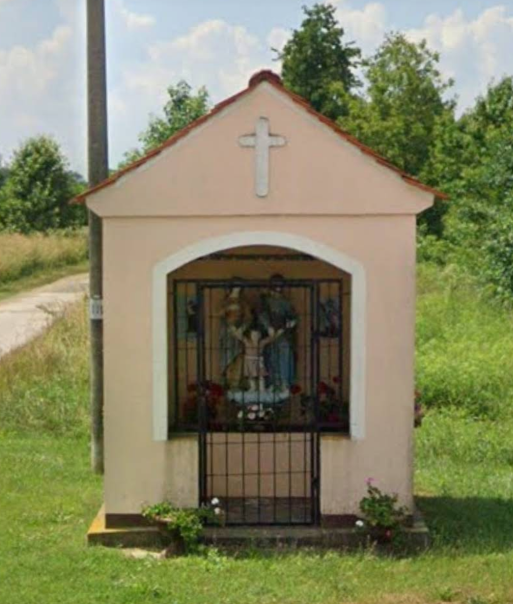 Donji Hrašćan - Harastyán - Poklonac - útikápolna, benne Szent Család-szoborcsoport
