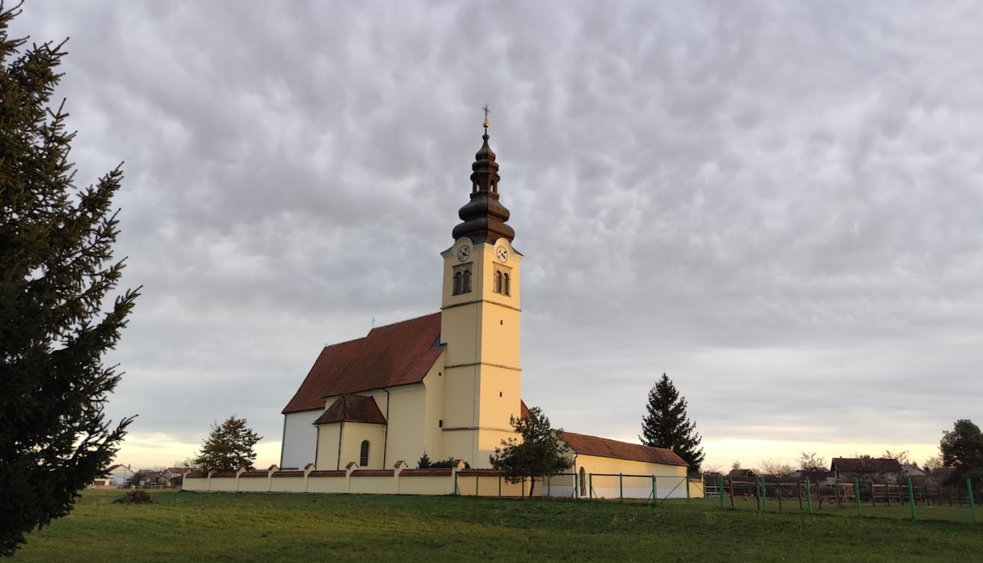 Nedelišće - Drávavásárhely - Župna crkva Presvetog Trojstva - Szentháromság-plébániatemplom