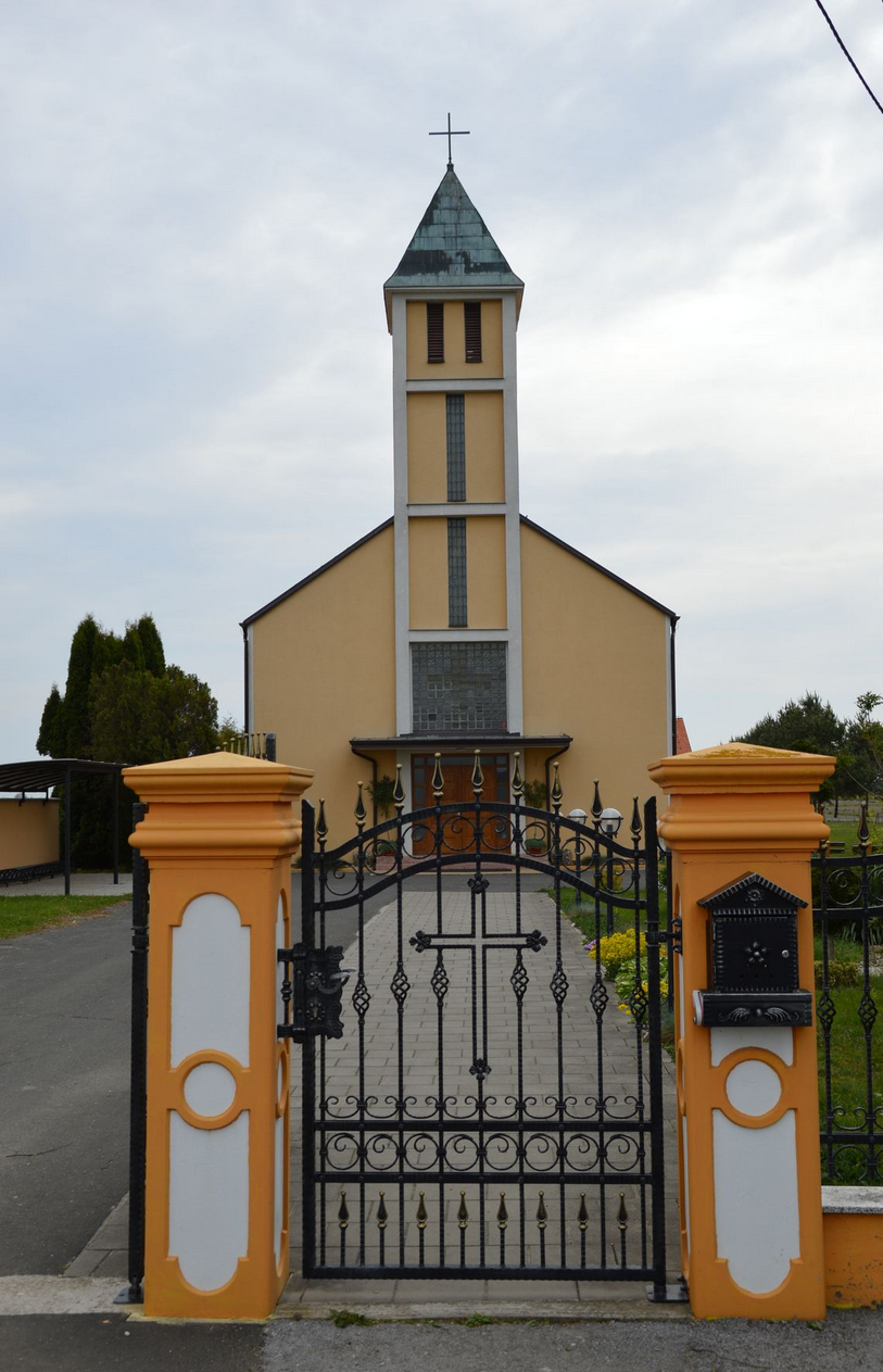 Orehovica - Drávadiós - Župna crkva Majke Božje Fatimske - Fatimai Szűzanya-plébániatemplom