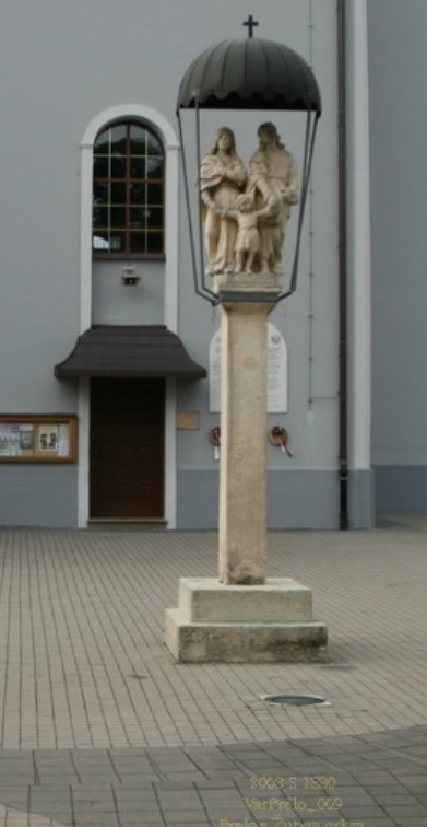 Prelog - Perlak - Kip sv. sv. obitelji - Szent Család-szobor a templomkertben