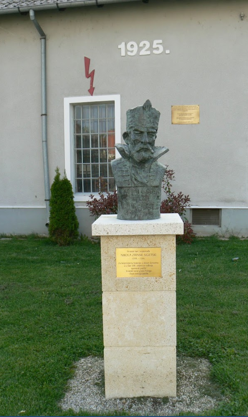 Prelog - Perlak - Spomenik, kip Nikola Zrinski Sigetski - Szigetvári Zrínyi Miklós-mellszobor a templomkertben