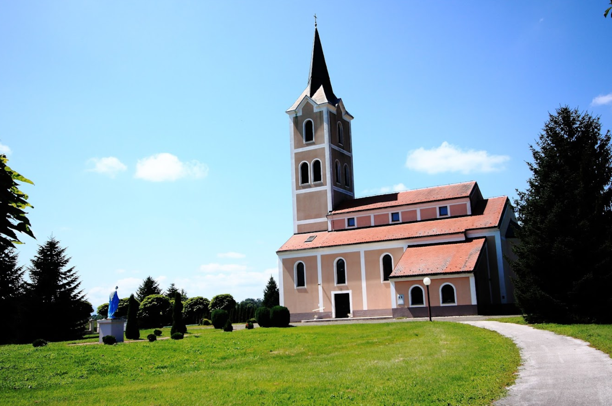 Pušćine - Pusztafa - Crkva Uznesenja Blažene Djevice Marije (BDM) - Nagyboldogasszony/Mária mennybemenetele-templom