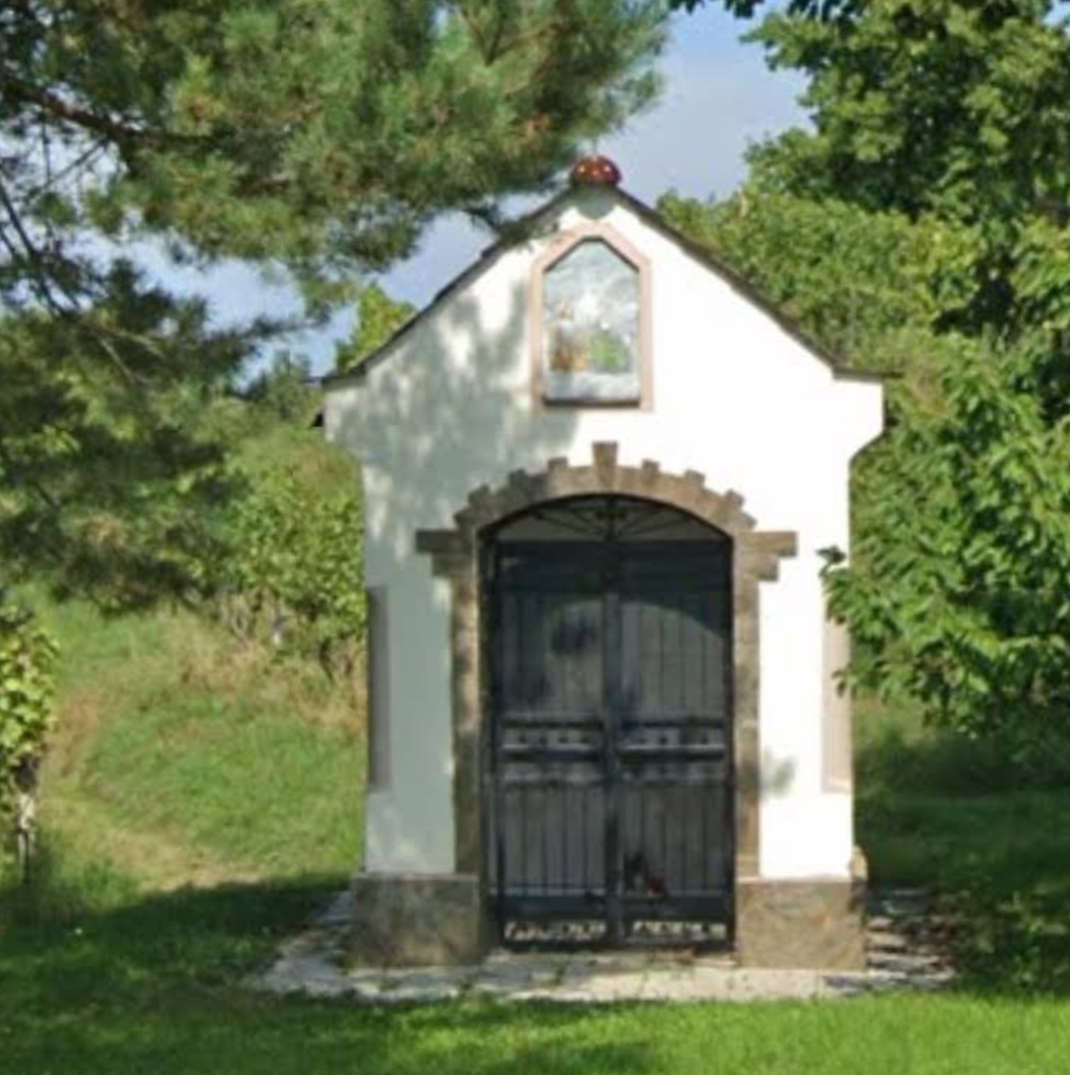 Robadje - Robádihegy - Kapelica Presvetog Trojstva - Szentháromság-kápolna