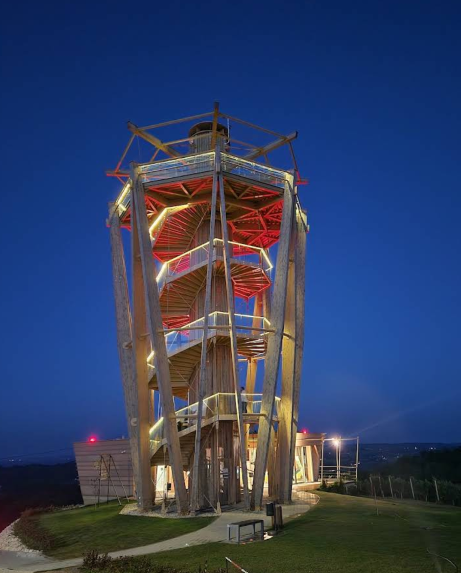 Robadje - Robádihegy - Vidikovac Mađerkin breg - spirál-kilátó, Mađerkin-domb, 341 m