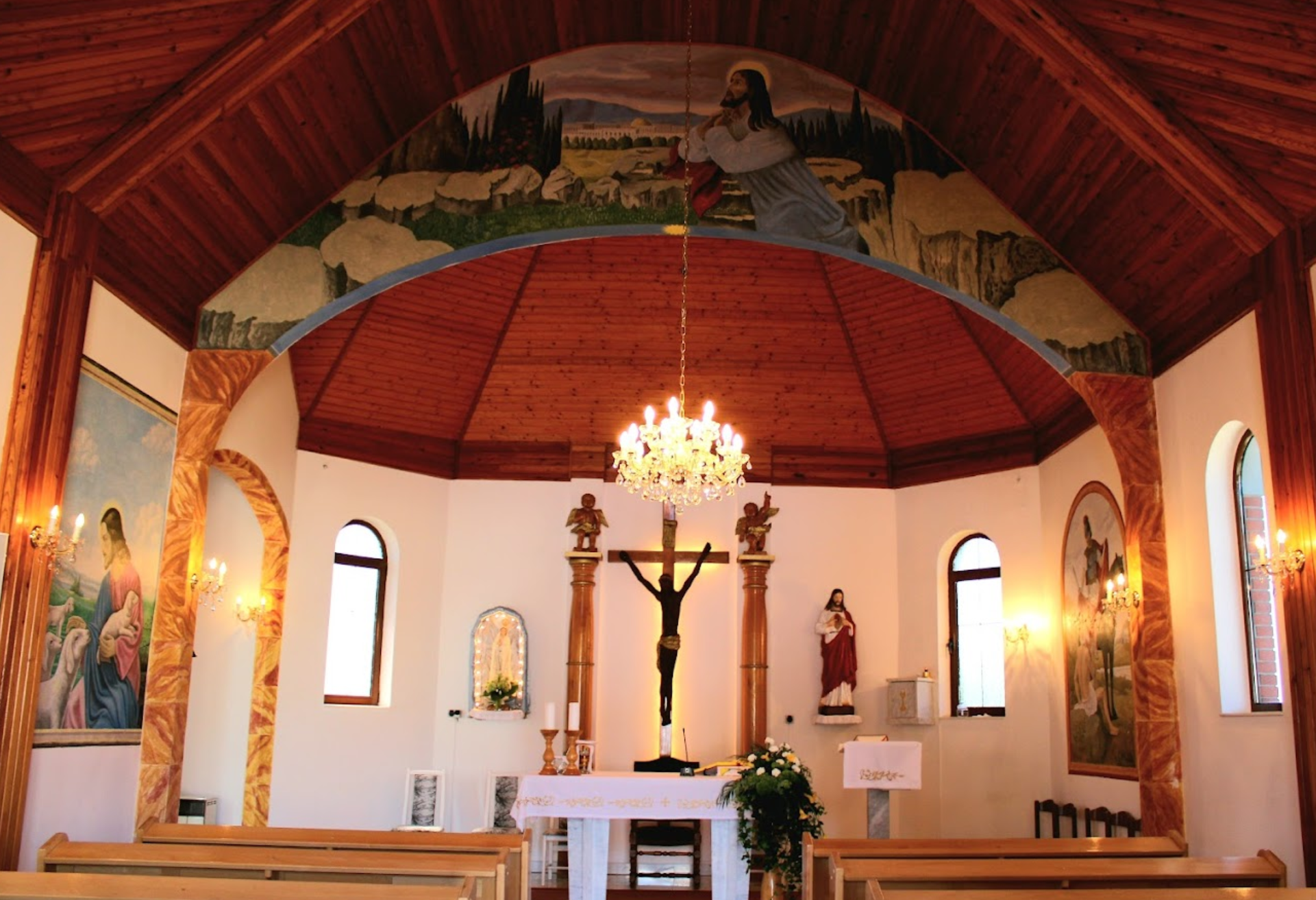 Zasadbreg - Gyümölcshegy - Kapela Kraljice Mira - Béke királynője-kápolna