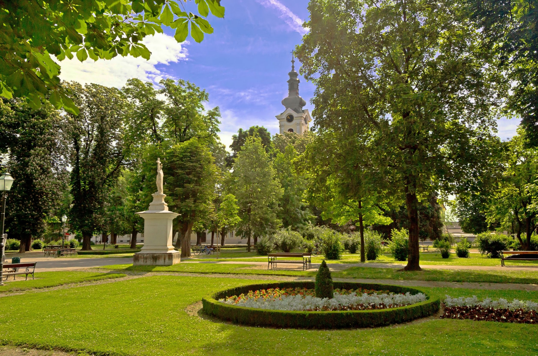 Bjelovar - Belovár - Katedrala sv. Terezije Avilske - Avilai Szent Teréz-székesegyház