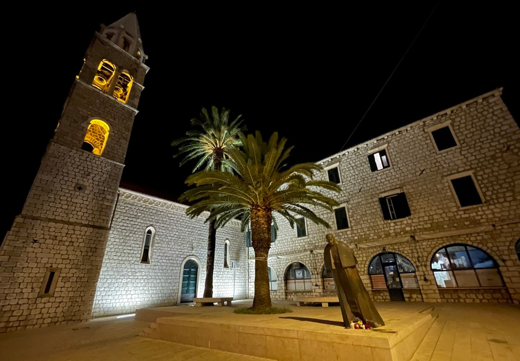 Dubrovnik - Župna crkva i dominikanski samostan Svetog Križa - Szent Kereszt-plébániatemplom és domonkos kolostor