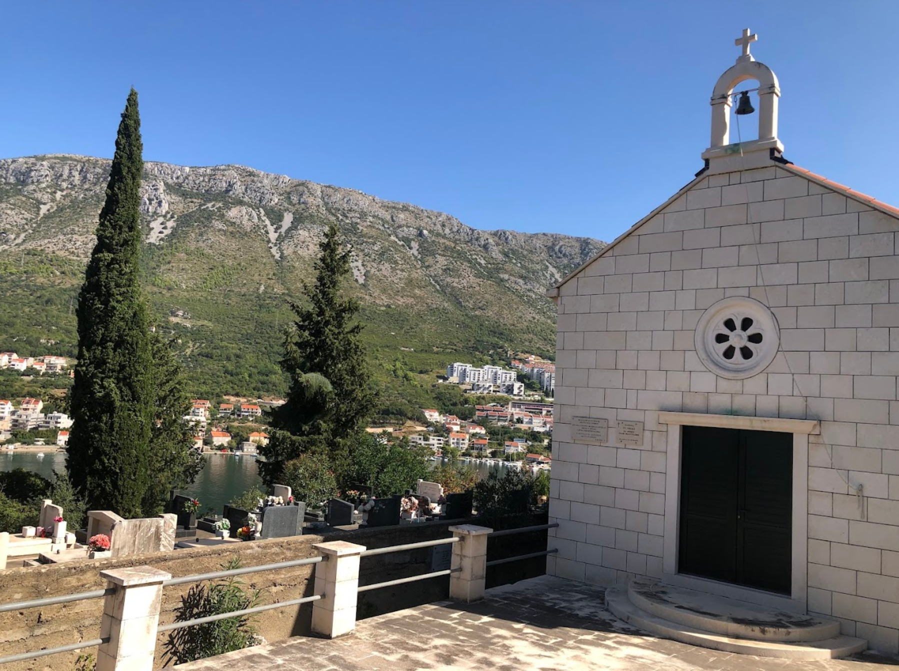 Dubrovnik, Gruž - Crkva sv. Nikole na groblju - Szent Miklós-templom a temetőben