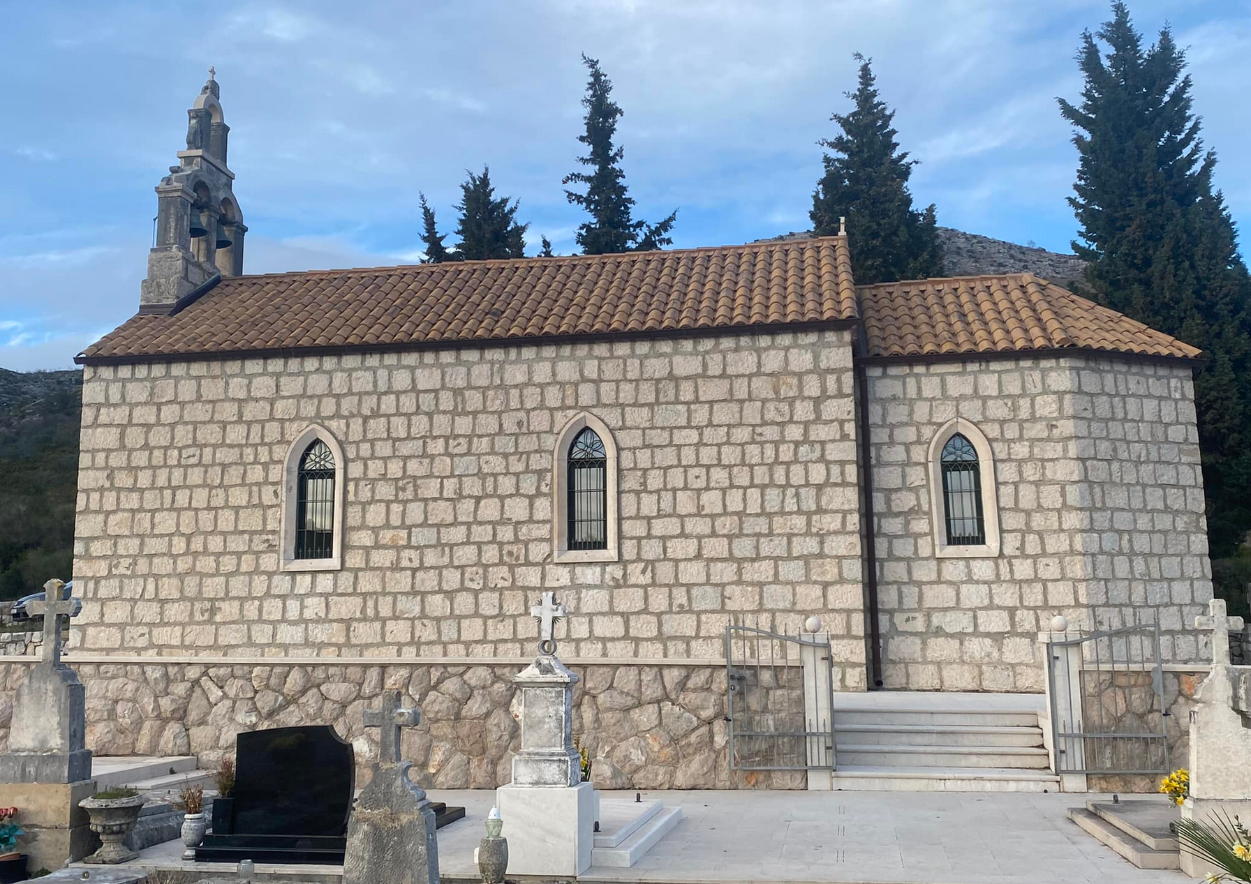 Dubrovnik - Crkva Gospa od zdravlja - Egészségadó Boldogasszony-templom a temetőben