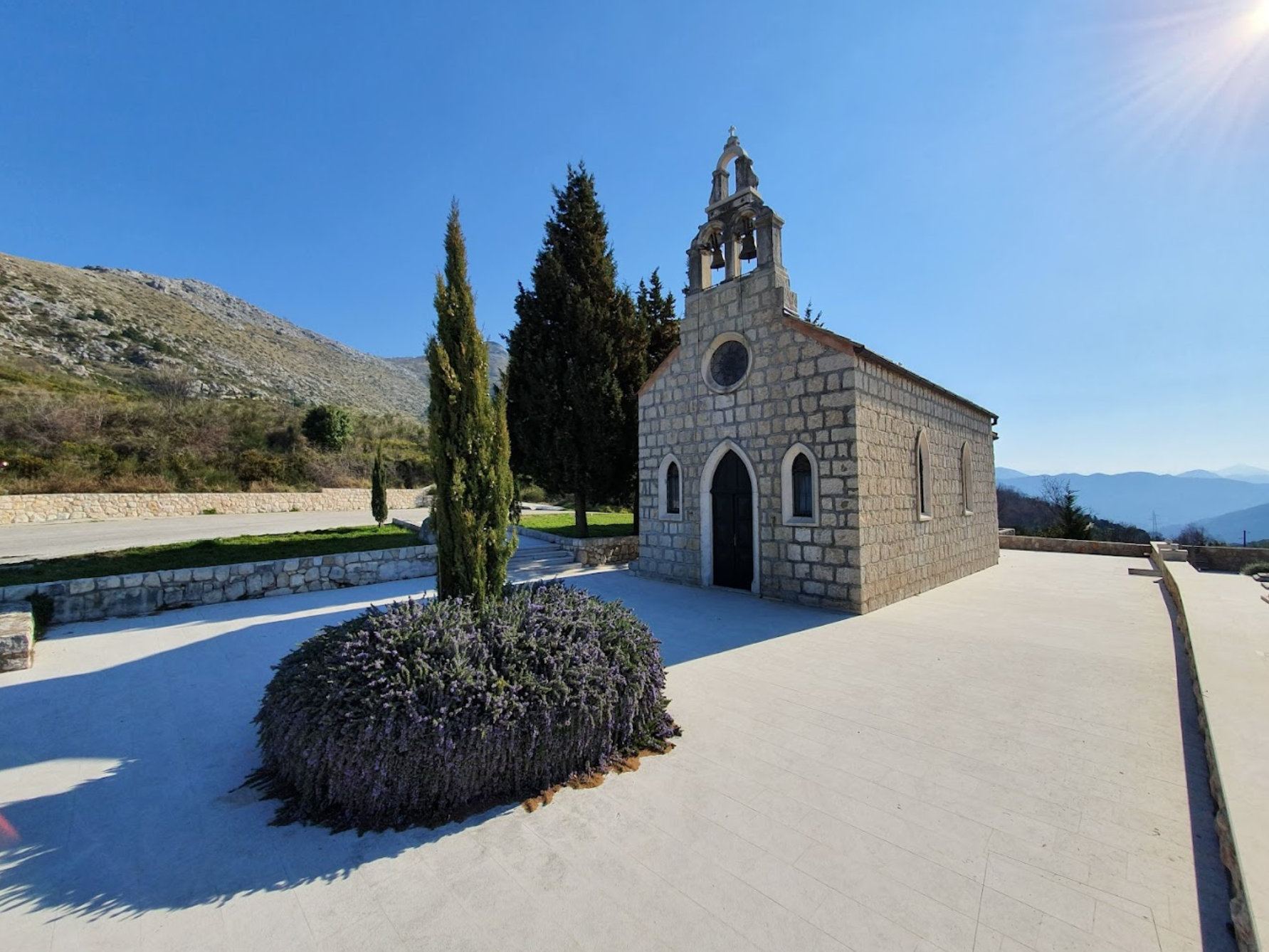 Dubrovnik - Crkva Gospa od zdravlja - Egészségadó Boldogasszony-templom a temetőben