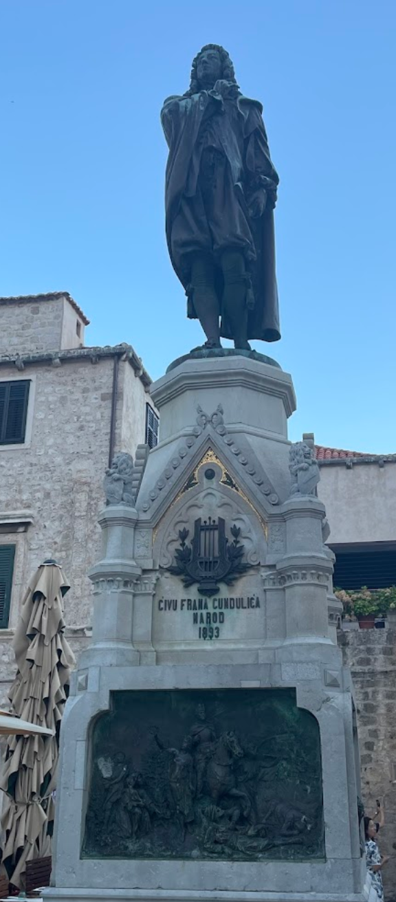 Dubrovnik - Spomenik Ivan Gunduliću - Ivan Gundulić-emlékmű, teljesalakos szobor