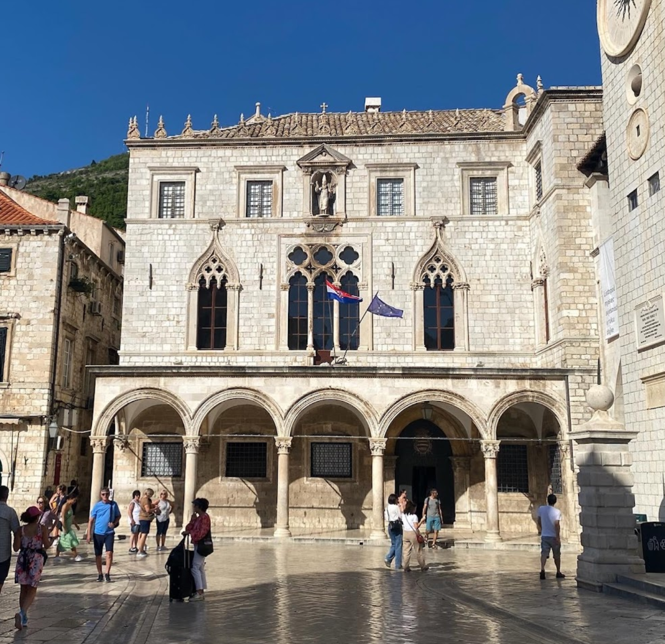 Dubrovnik - Palača i arkada Sponza, Divona - Sponza palota és árkádsor