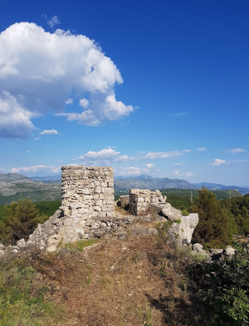 Dubrovnik, Gruž - Utvrda Strinčjera (412 m) - Strinčjera erőd