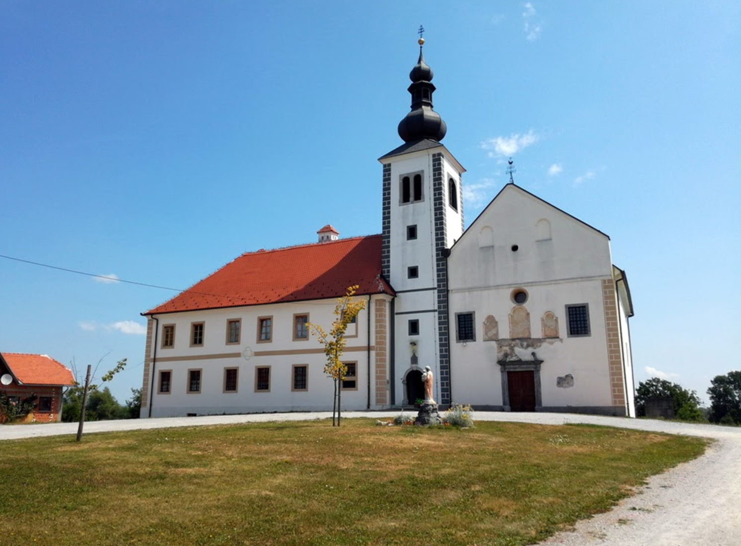 Karlovačka - Károlyváros - Župna crkva Blažene Djevice Marije Snježne i Pavlinski samostan - Havas Boldogasszony-plébániatemplom és pálos kolostor