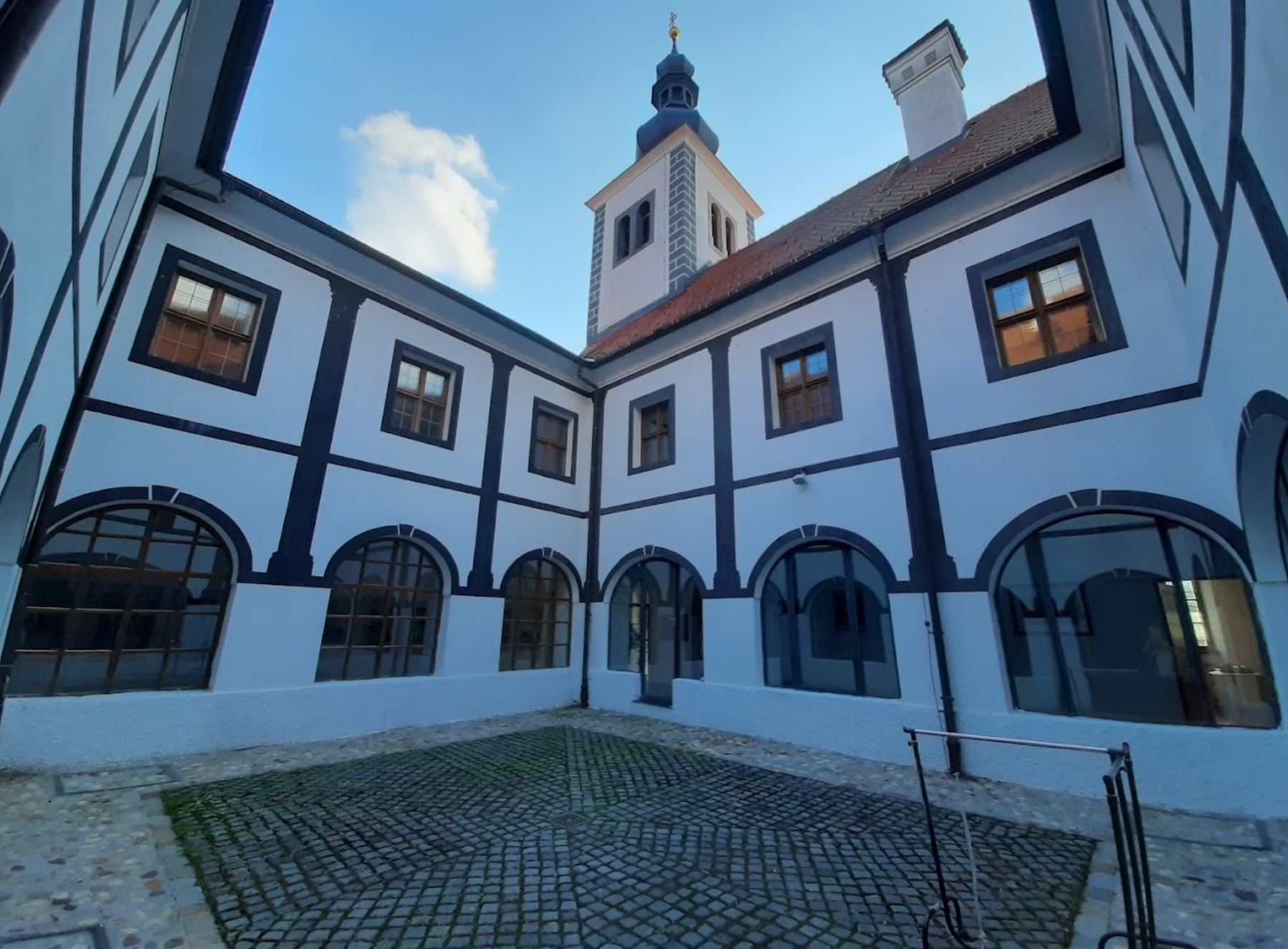 Karlovačka - Károlyváros - Župna crkva Blažene Djevice Marije Snježne i Pavlinski samostan - Havas Boldogasszony-plébániatemplom és pálos kolostor