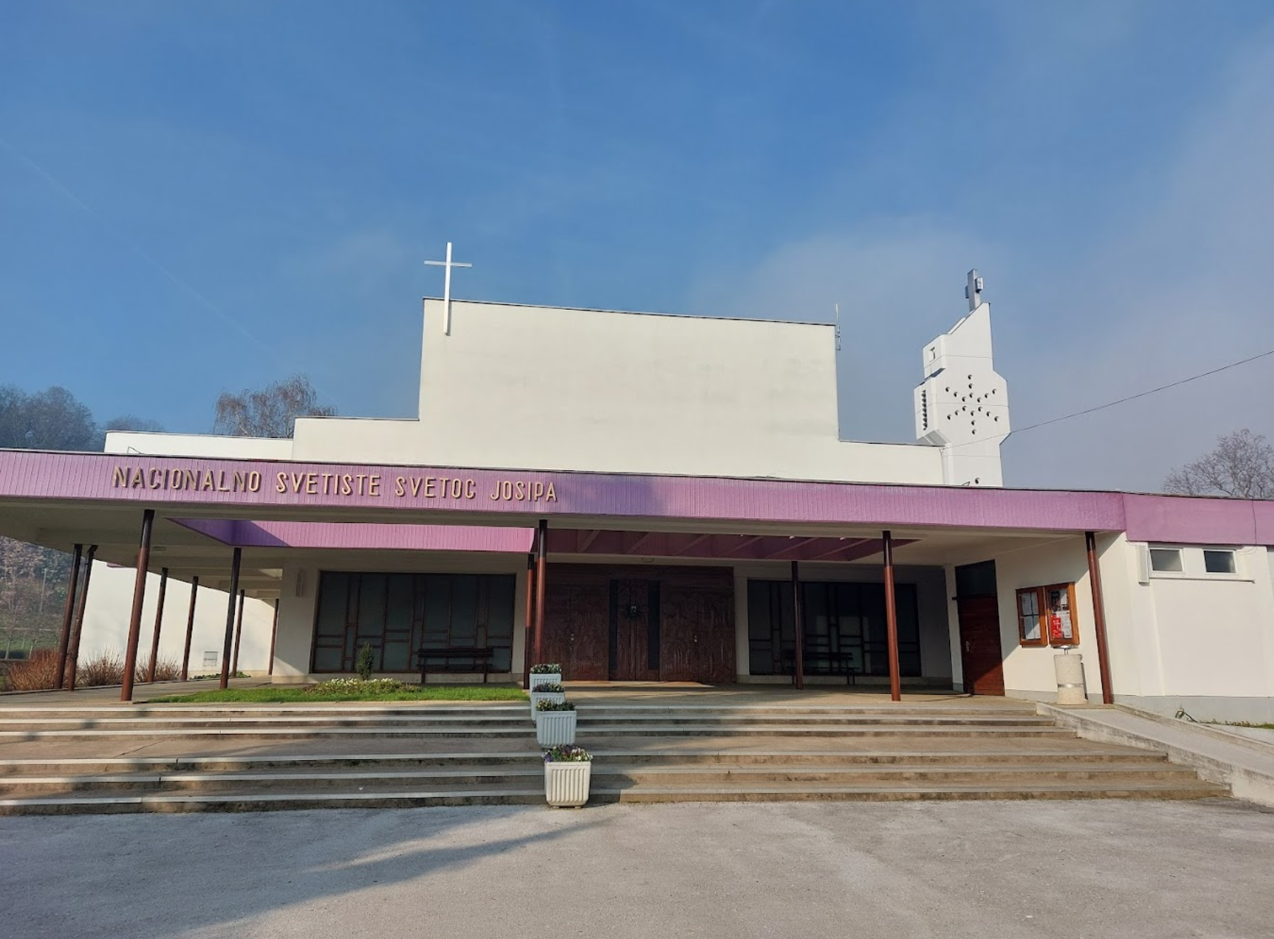Karlovačka - Károlyváros - Nacionalno svetište i bazilika svetog Josipa - Szent József-bazilika és nemzeti kegyhely
