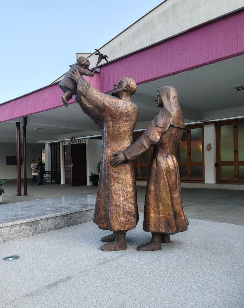 Karlovačka - Károlyváros - Nacionalno svetište i bazilika svetog Josipa - Szent József-bazilika és nemzeti kegyhely