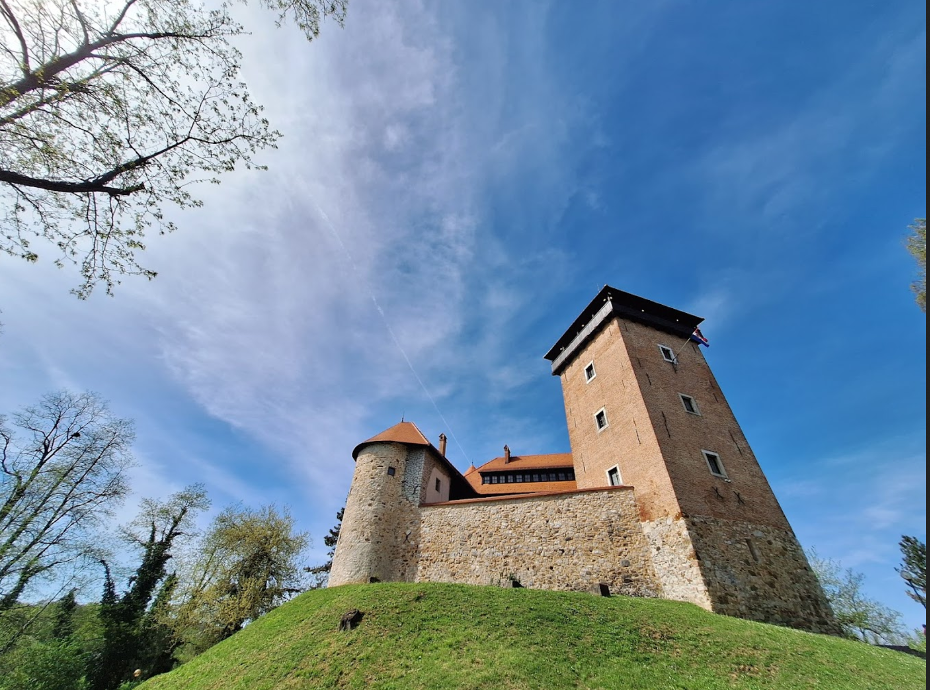 Karlovačka - Károlyváros - Dvorac/Stari grad Dubovac - Dobóc vára