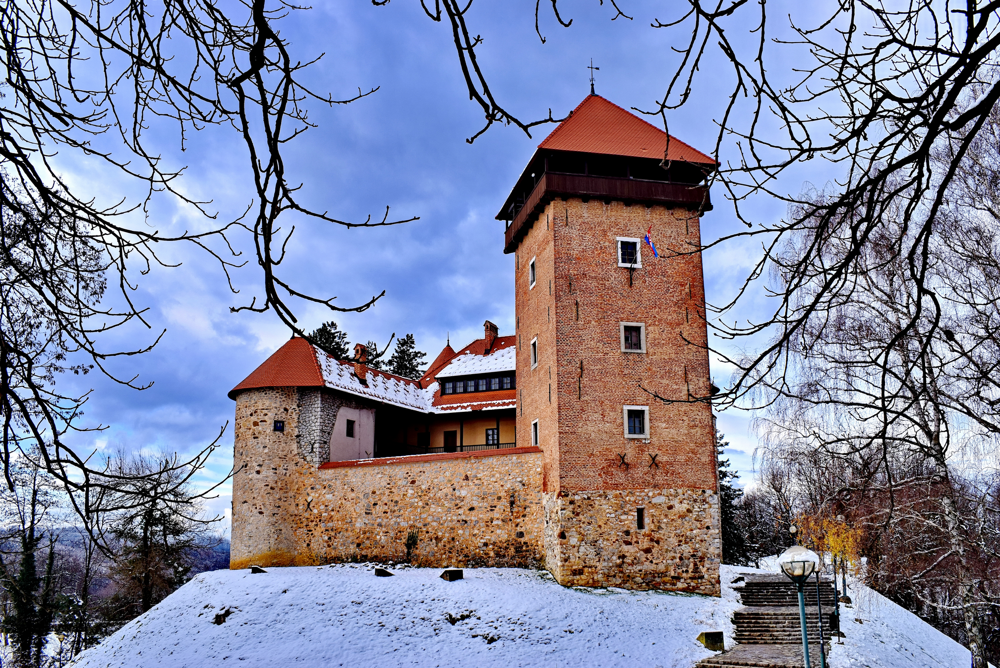 Karlovačka - Károlyváros - Dvorac/Stari grad Dubovac - Dobóc vára