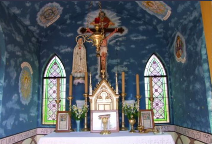 Budrovac - Kapela sv. Križu i Gospi Fatimskoj - Szent Kereszt és Fatimai Szűzanya-kápolna a szőlőhegyen