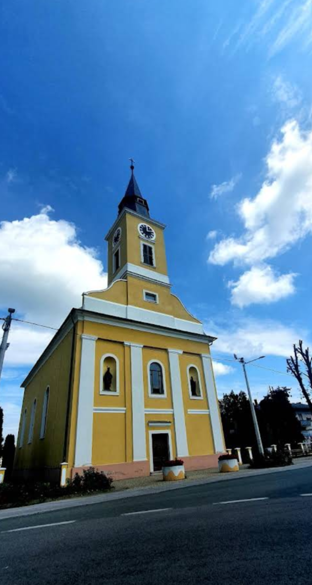 Gola - Góla - Župna crkva Sveta Tri Kralja - Szent Háromkirályok-plébániatemplom