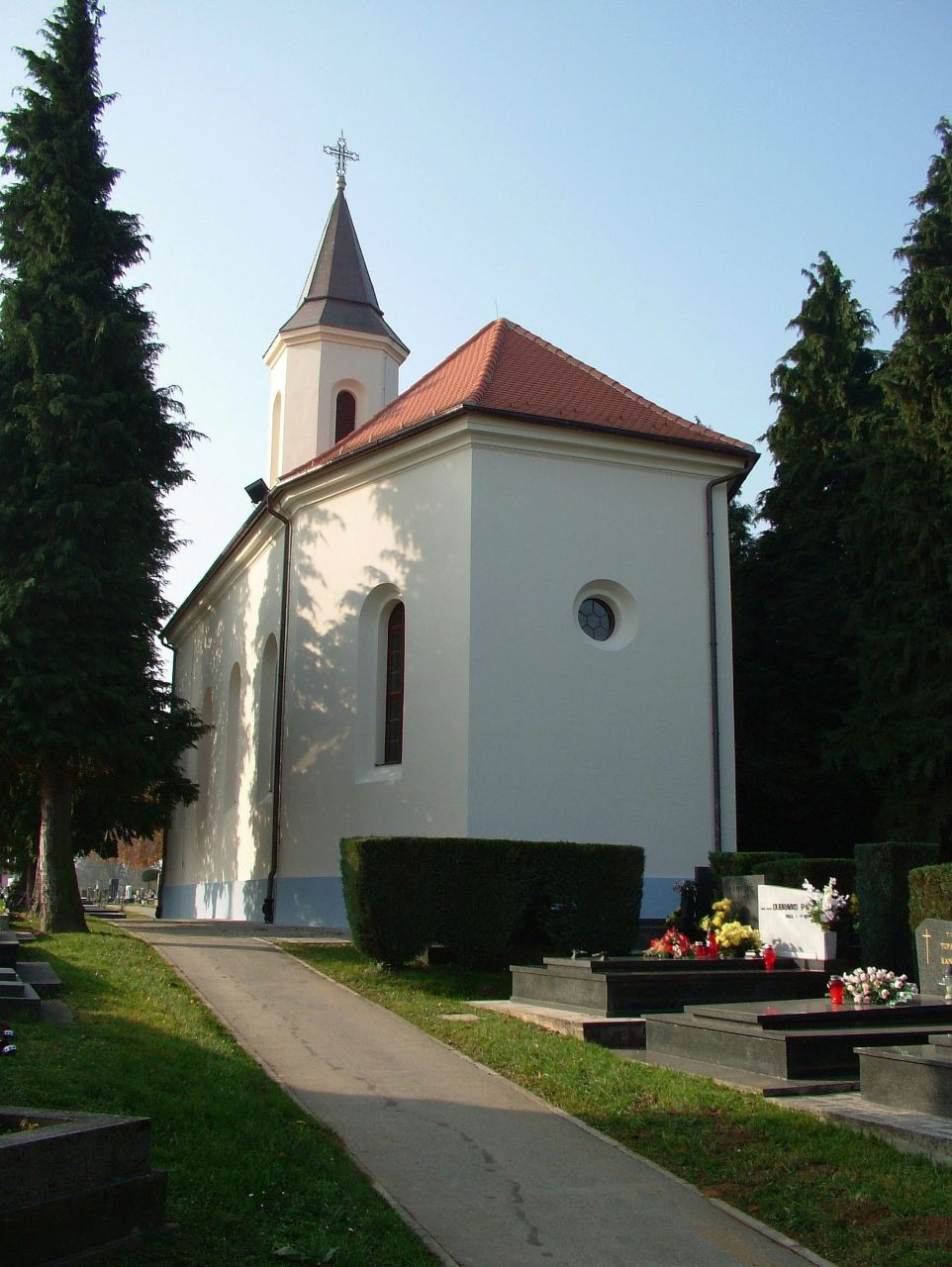 Koprivnica - Kapronca - Kapelica sv. Duha - Szentlélek-kápolna a temetőben