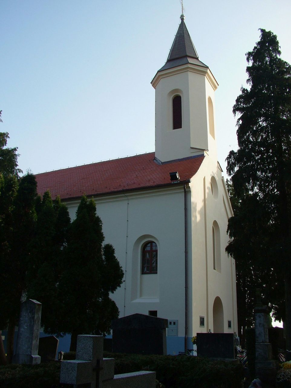 Koprivnica - Kapronca - Kapelica sv. Duha - Szentlélek-kápolna a temetőben