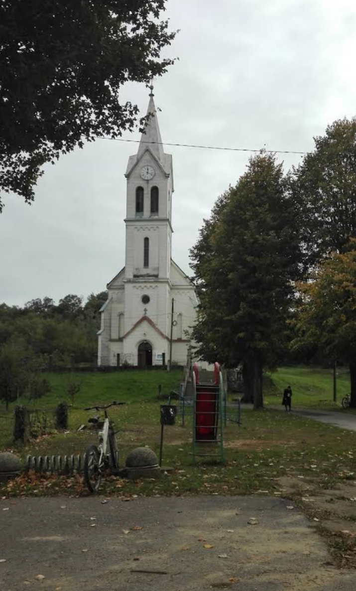 Kozarevac - Župna crkva sv. Franjo Ksaverski - Xavéri Szent Ferenc-plébániatemplom