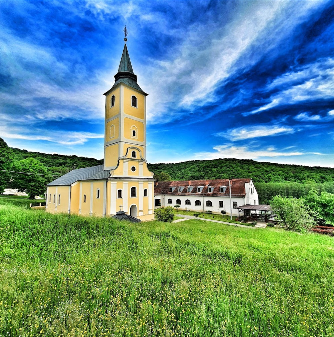 Lepavina - Manastir i parohijska crkva Vavedenja Gospodnjega - Úr bemutatása szerb ortodox plébániatemplom és kolostor