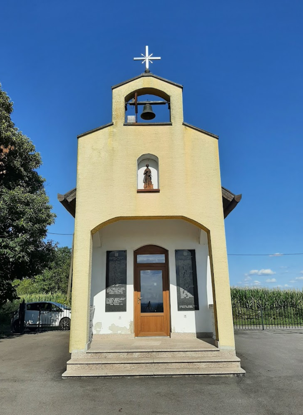 Peščenik - Kapela Svetog Ilije u vinogradima iznad - Szent Illés-kápolna a szőlőhegyen