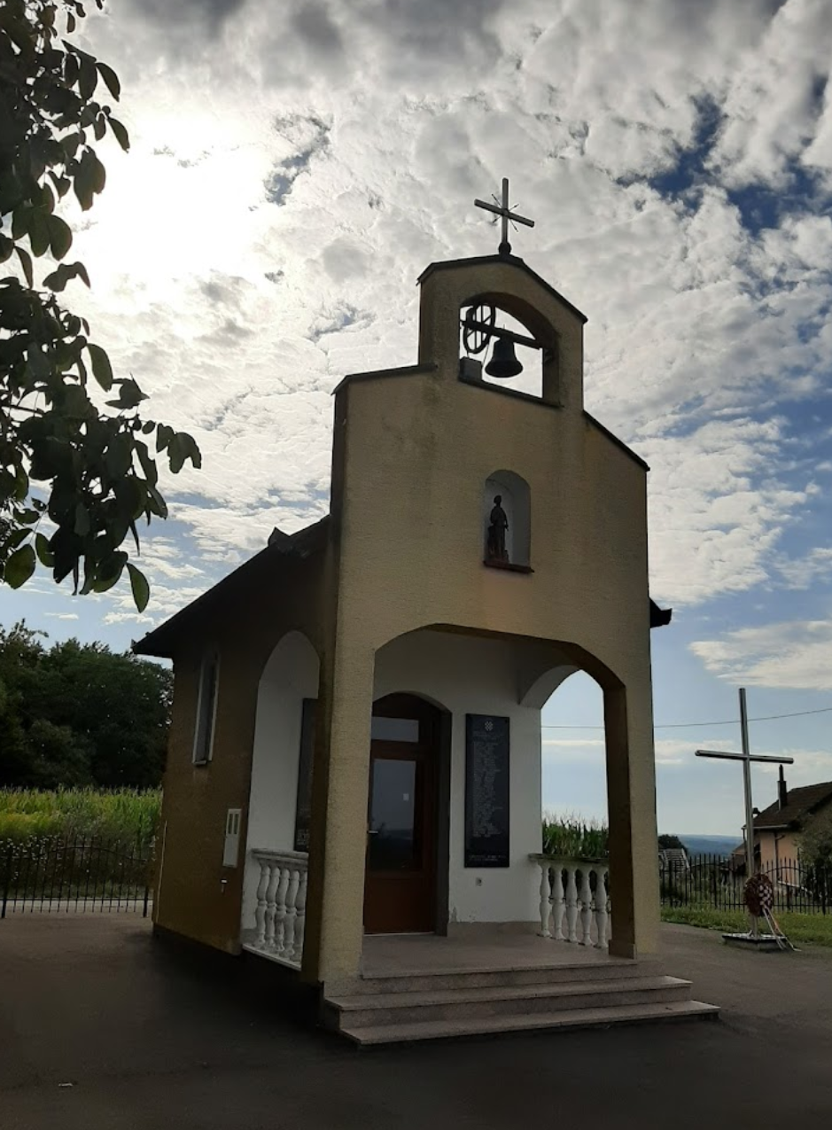 Peščenik - Kapela Svetog Ilije u vinogradima iznad - Szent Illés-kápolna a szőlőhegyen