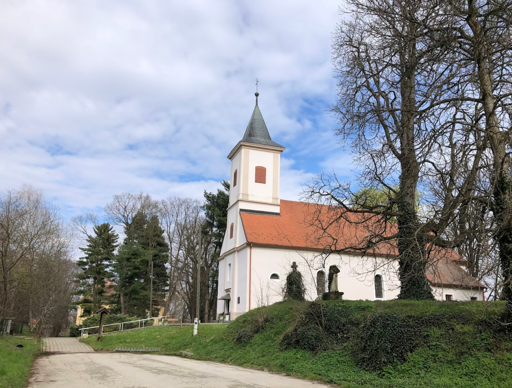 Rasinja - Apajkeresztúr/Raszinyakeresztúr - Župna crkva Našašča Svetoga Križa - Szent Kereszt-plébániatemplom
