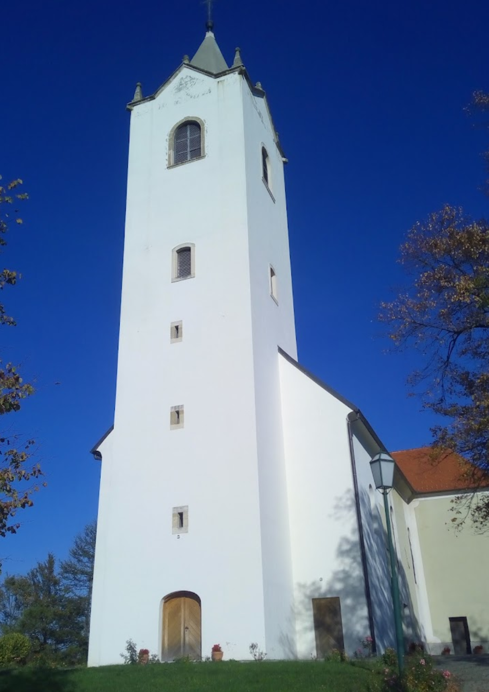 Sveti Petar Orehovec - Župna crkva sv. Petra apostola - Szent Péter apostol-plébániatemplom
