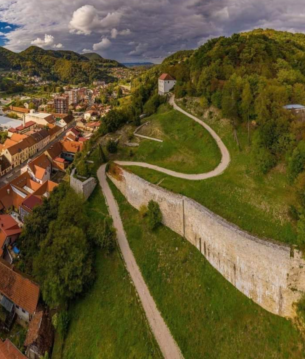 Krapina - Korpona - Stari grad Krapina - Korponai óvár