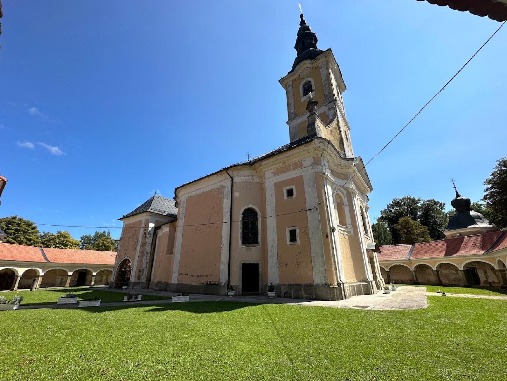 Trški Vrh - Crkva svete Marije/Majke Božje Jeruzalemske na Trškom vrhu - Jeruzsálemi Szűzanya-templom a Trstki-hegyen
