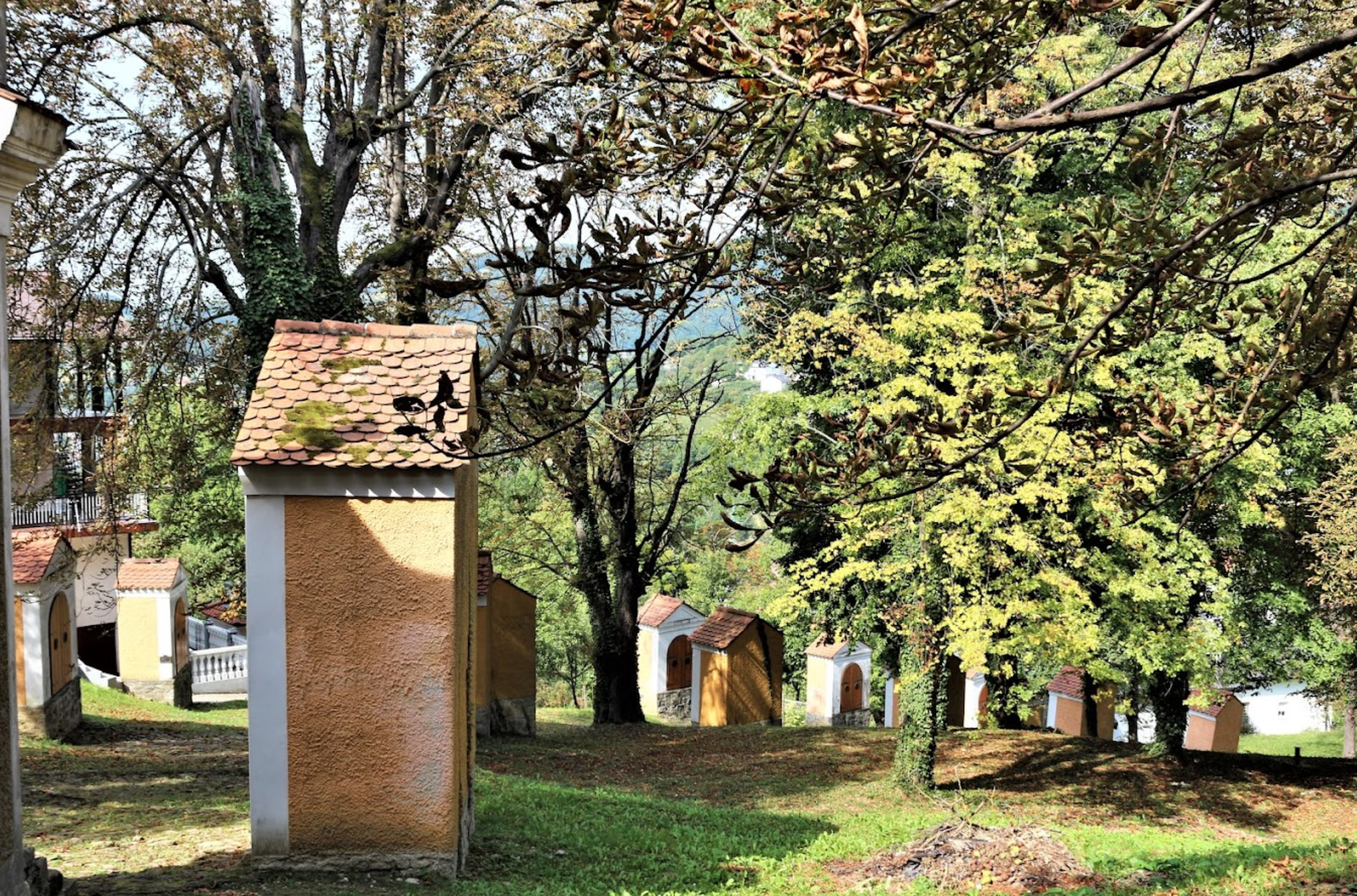 Trški Vrh - Crkva svete Marije/Majke Božje Jeruzalemske na Trškom vrhu - Jeruzsálemi Szűzanya-templom a Trstki-hegyen