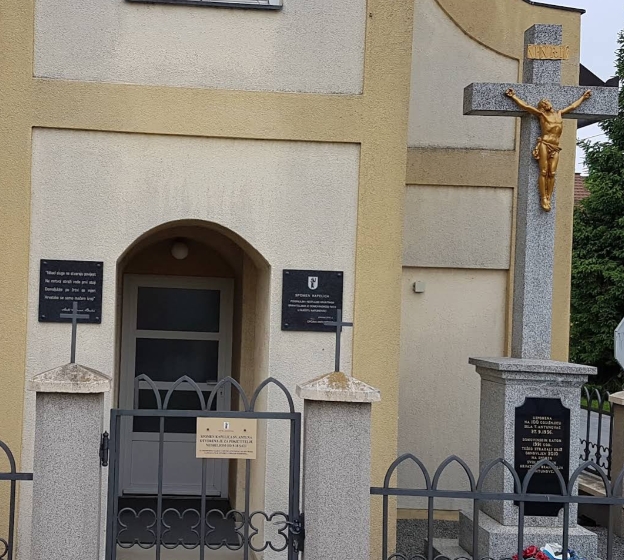 Antunovac - Antalfalva - Spomen kapelica svetog Antuna - Szent Antal-emlékkápolna