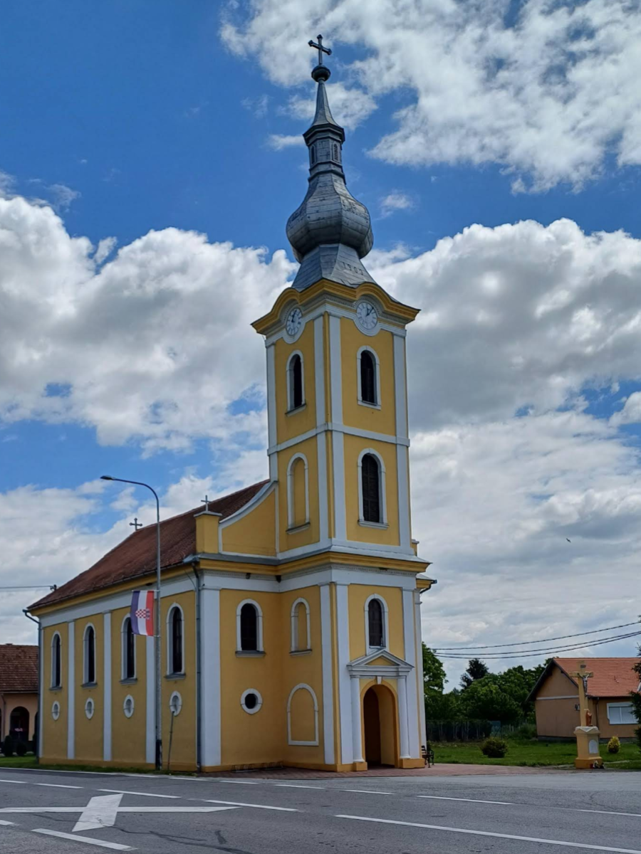 Baranjsko Petrovo Selo - Župna crkva sv. Lovre - Szent Lőrinc-plébániatemplom