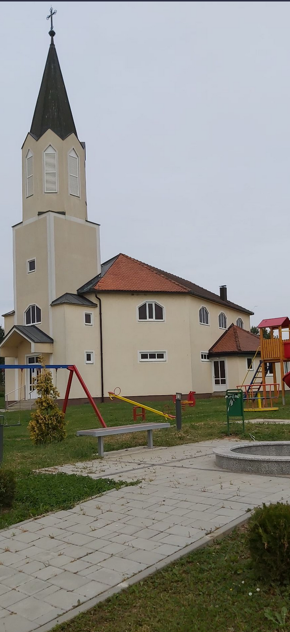 Budimci - Župna crkva Presvetog Trojstva - Szentháromság-plébániatemplom