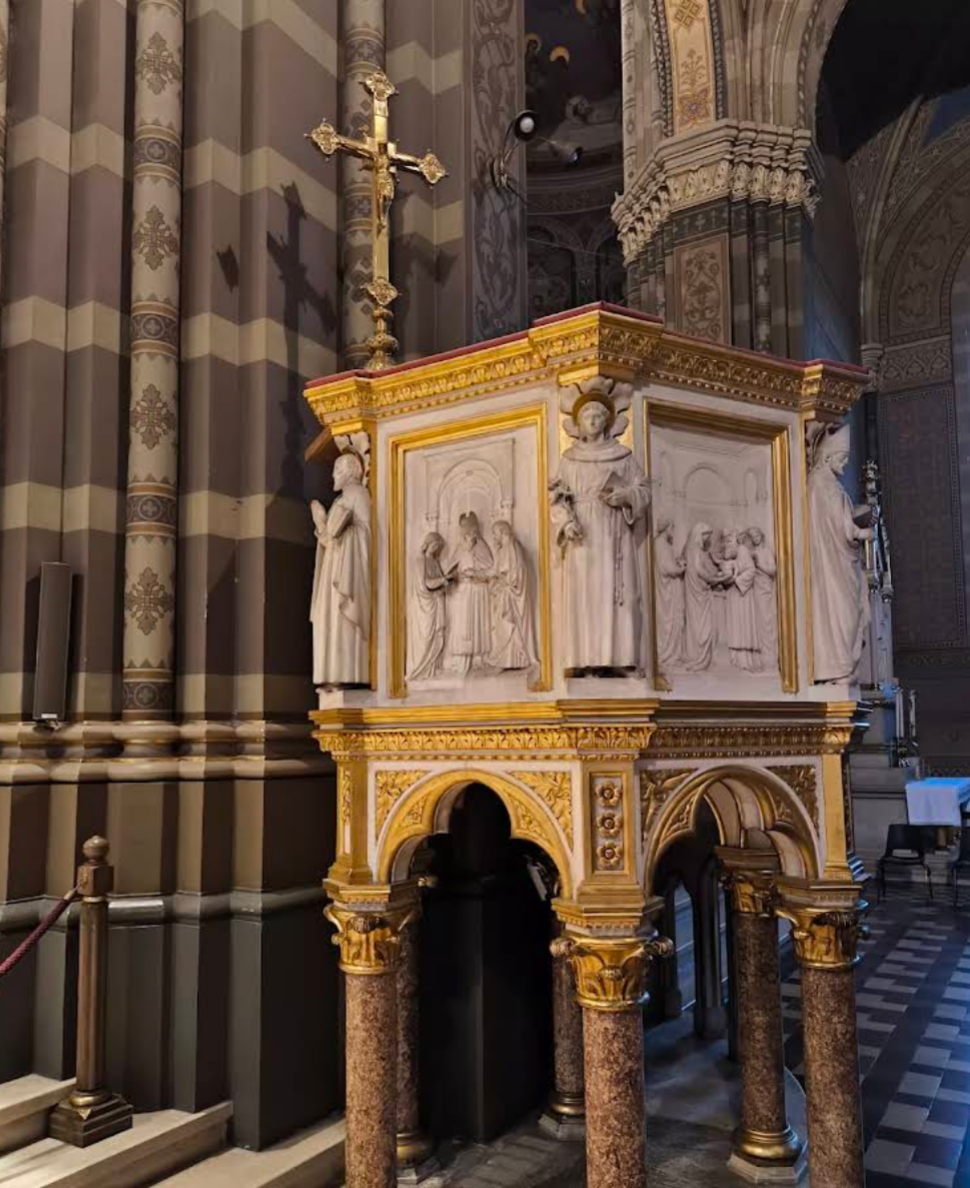 Đakovo - Diakovár - Đakovačka katedrala Svetog Petra i Biskupski dvor - Szent Péter székesegyház és püspöki palota