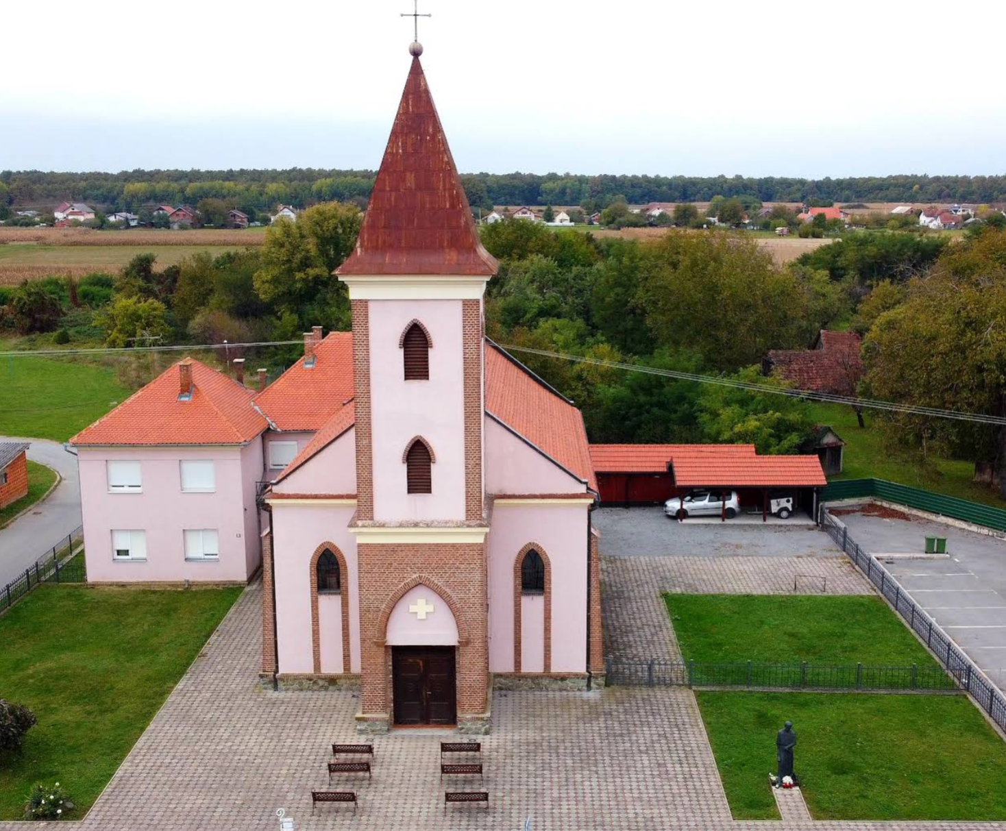 Đurđenovac - Gyurgyenovác/Gyurdán - Župna crkva sv. Josipa - Munkás Szent József-plébániatemplom