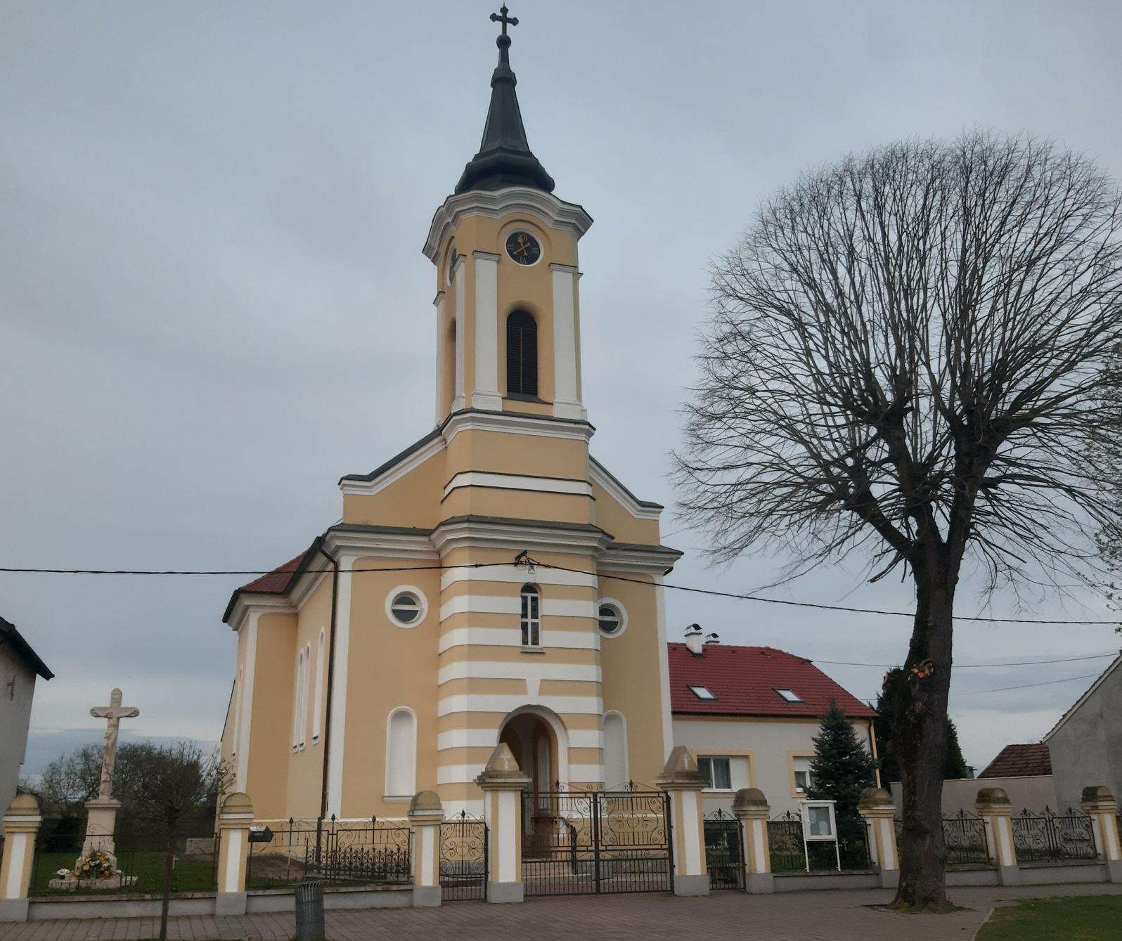 Josipovac - Župna crkva svetog Josipa - Szent József-plébániatemplom