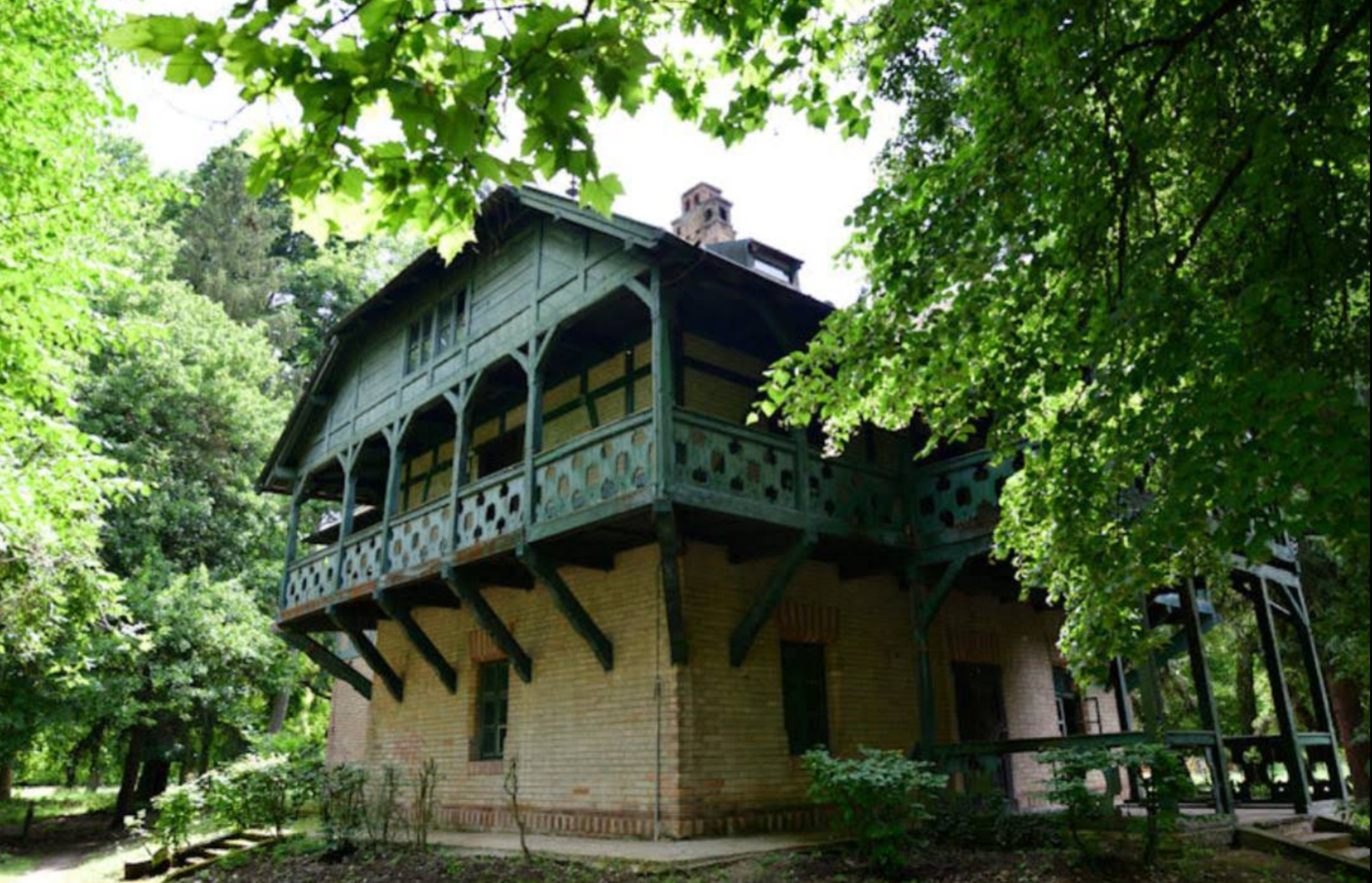 Lug - Laskó - Ladanjska vila. stari dvorac - Ladanjska-villa, öreg kastély, fateraszos vadászkastély