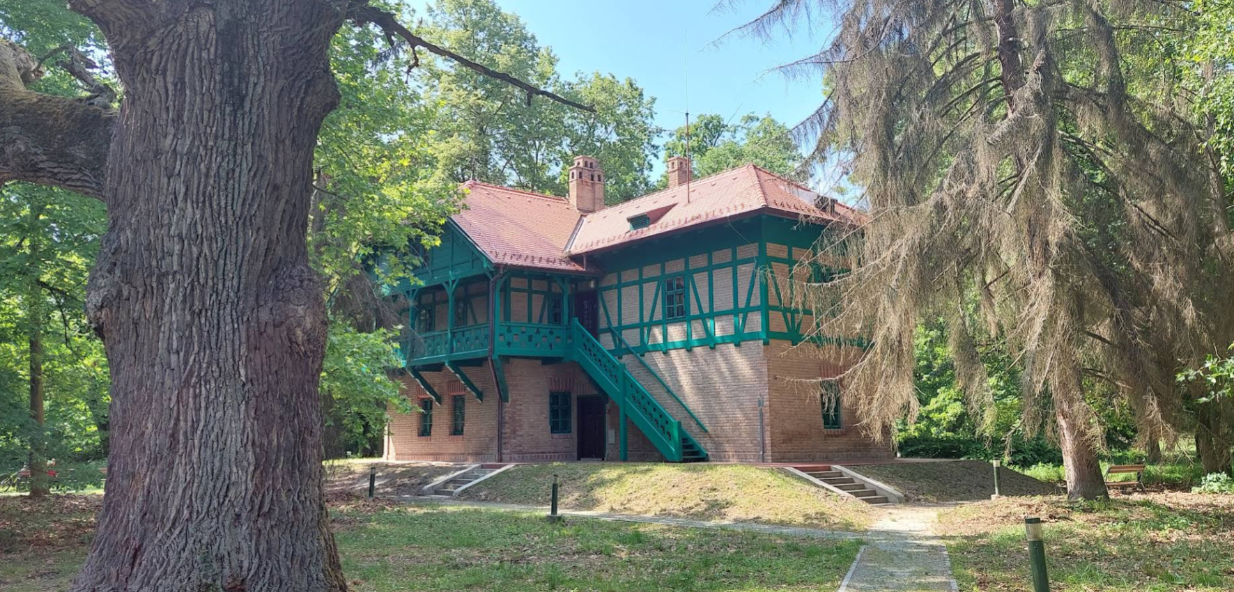 Lug - Laskó - Ladanjska vila. stari dvorac - Ladanjska-villa, öreg kastély, fateraszos vadászkastély