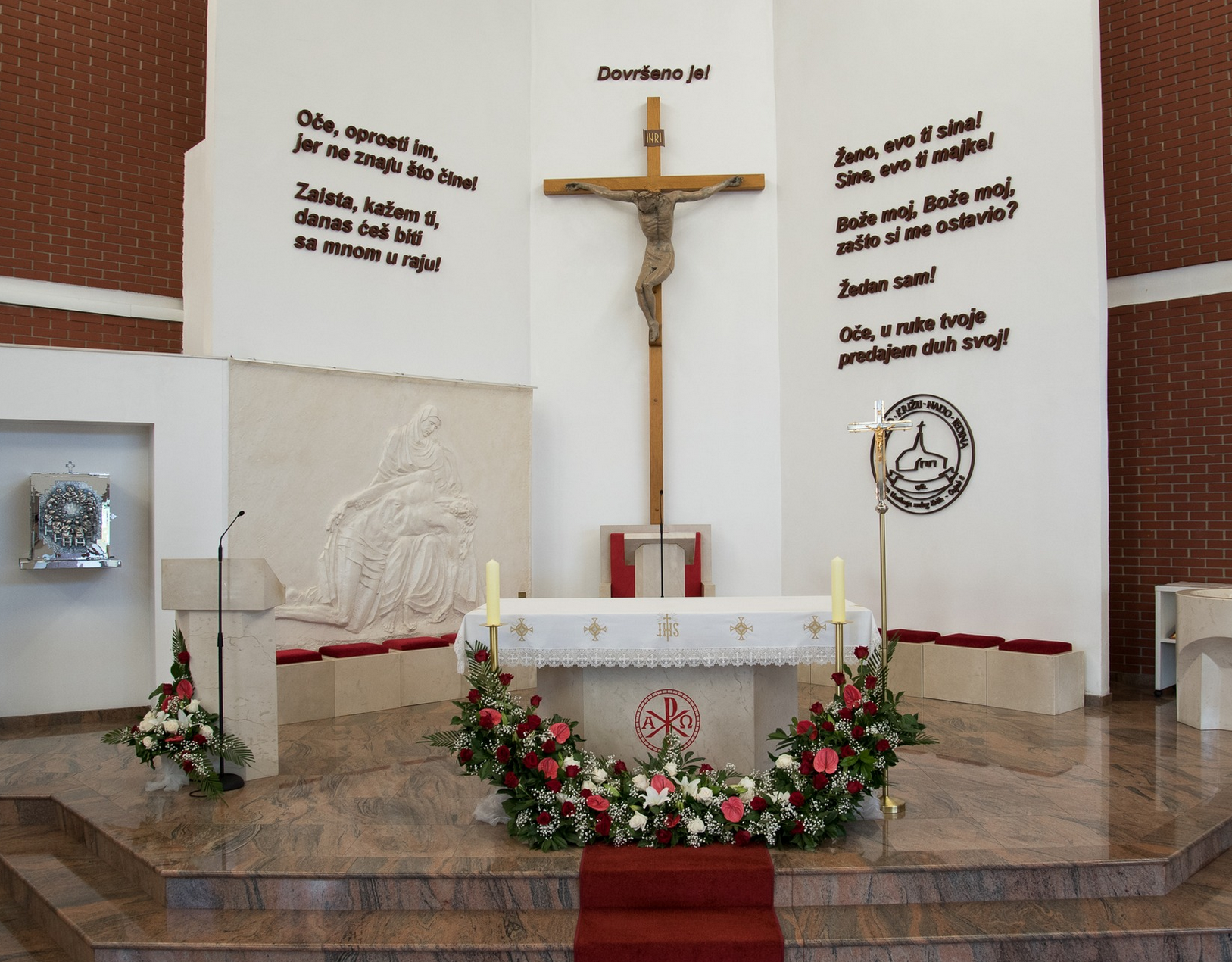 Osijek - Eszék - Župna crkva Uzvišenja Svetog Križa - Szent Kereszt felmagasztalása-plébániatemplom