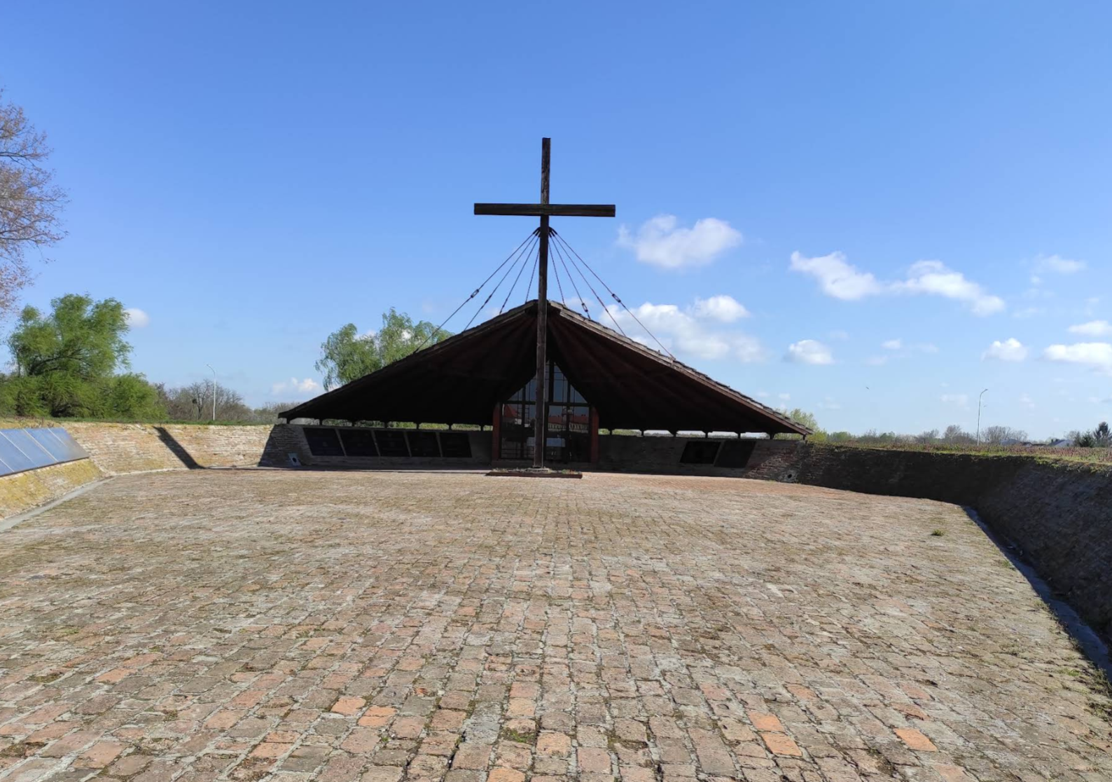 Osijek - Eszék - Kapelica Kraljice mira - Béke királynője-kápolna