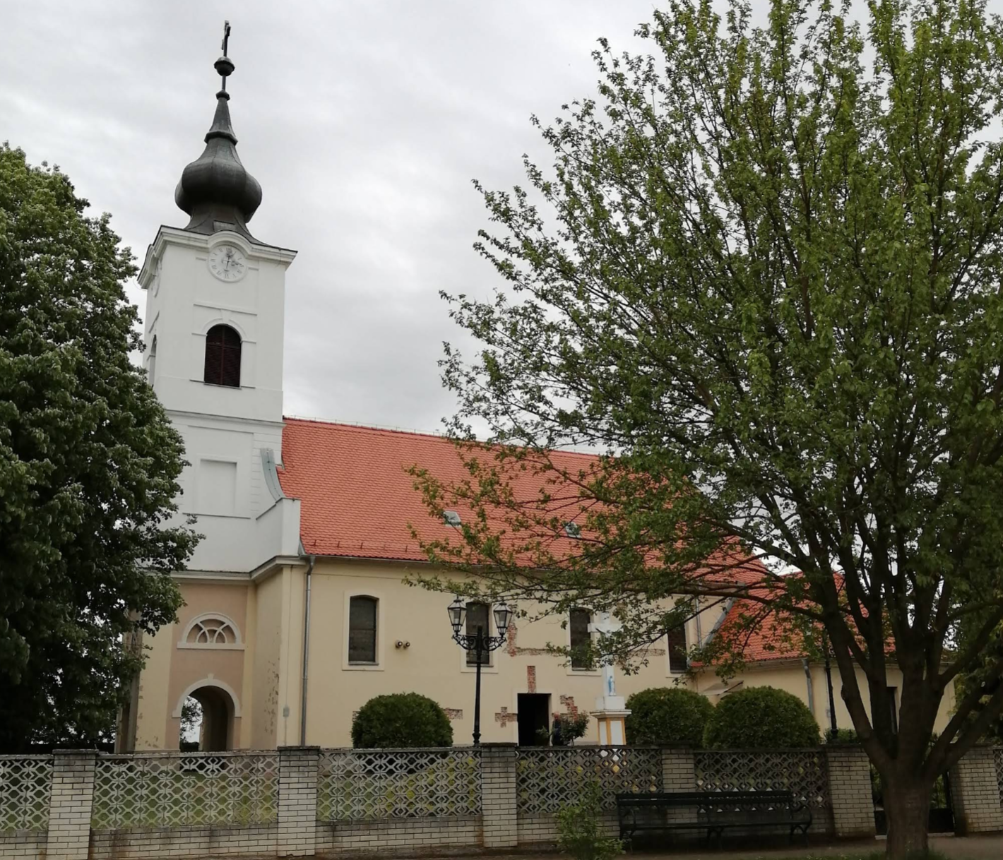Šljivoševci - Župna crkva Sv. Grgura Velikog Pape koja - Nagy Szent Gergely-plébániatemplom