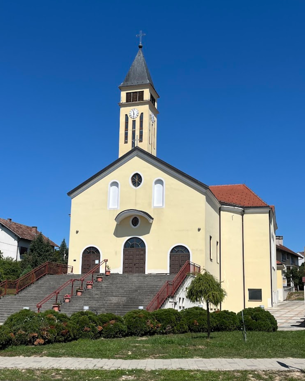 Lipik - Župna crkva sv. Franje Asiškog - Assisi Szent Ferenc-plébániatemplom